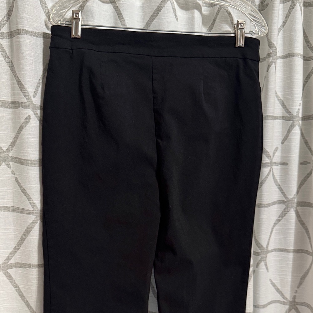 Women's Black Capri Pants - Picture 4 of 8